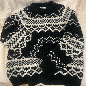 Old Navy Men’s sweater